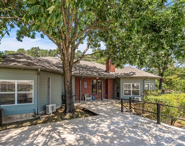 111 Hickory Creek Circle - Photo Thumbnail 31