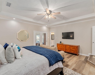 111 Hickory Creek Circle - Photo Thumbnail 20