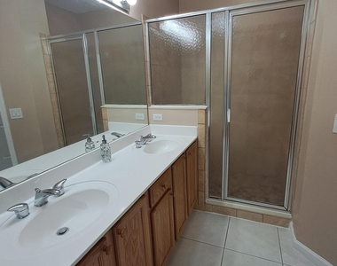 8924 Sandshot Court - Photo Thumbnail 9