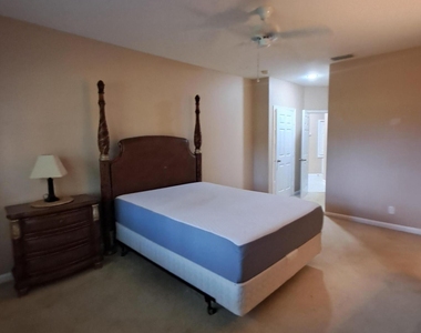 8924 Sandshot Court - Photo Thumbnail 15