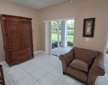 8924 Sandshot Court - Photo Thumbnail 7