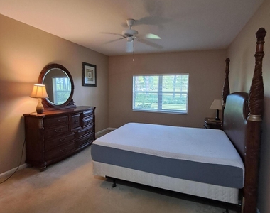 8924 Sandshot Court - Photo Thumbnail 12