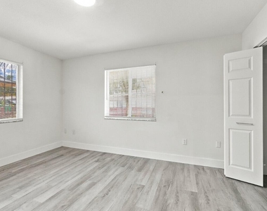 4952 Nw 21st Avenue - Photo Thumbnail 19