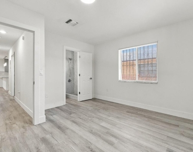 4952 Nw 21st Avenue - Photo Thumbnail 22