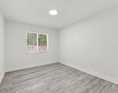 4952 Nw 21st Avenue - Photo Thumbnail 24