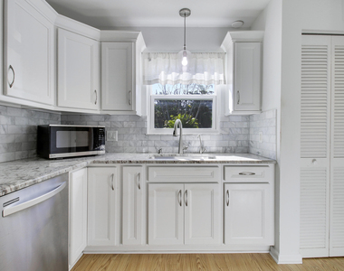 8388 Se Croft - Photo Thumbnail 9