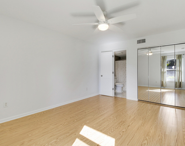 8388 Se Croft - Photo Thumbnail 26