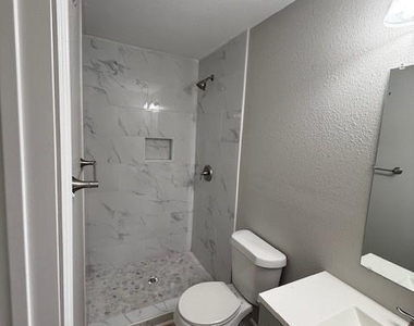 716 Faulkner Lane - Photo Thumbnail 8