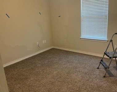 4034 Cougar Way - Photo Thumbnail 4