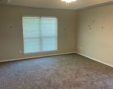 4034 Cougar Way - Photo Thumbnail 2