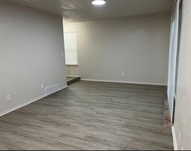 5014 Inverness Avenue - Photo Thumbnail 2