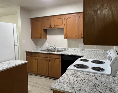 5014 Inverness Avenue - Photo Thumbnail 4
