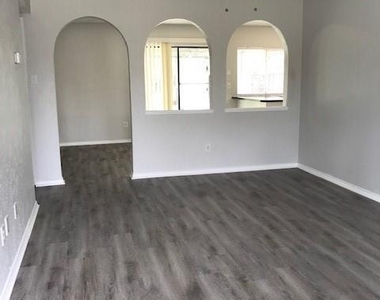 1601 Meridian Way - Photo Thumbnail 3