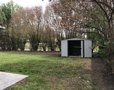 1601 Meridian Way - Photo Thumbnail 15