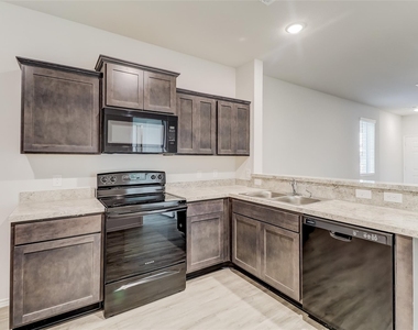 1300 Esther Lane - Photo Thumbnail 4
