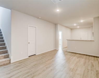1300 Esther Lane - Photo Thumbnail 6