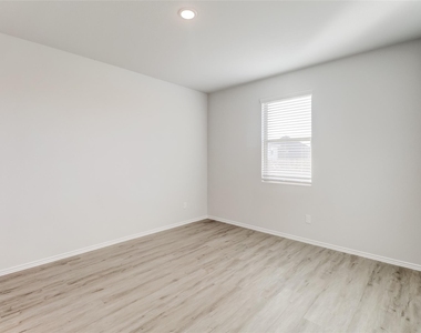 1300 Esther Lane - Photo Thumbnail 7