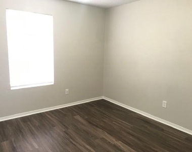 3110 Leanne Street - Photo Thumbnail 8
