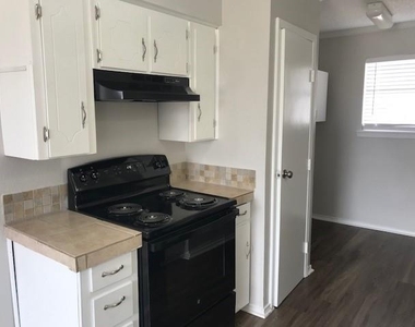 3110 Leanne Street - Photo Thumbnail 4