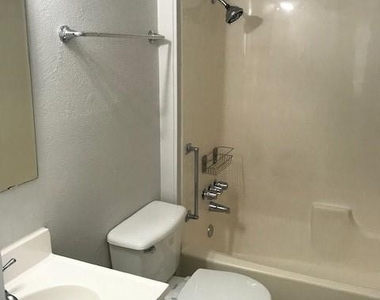 3110 Leanne Street - Photo Thumbnail 6