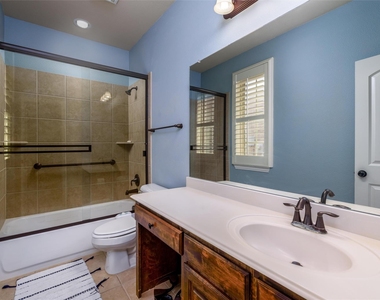 3513 Bans Crown Boulevard - Photo Thumbnail 9