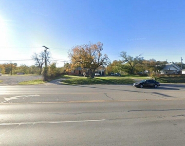 117 N Broadway Street - Photo Thumbnail 1