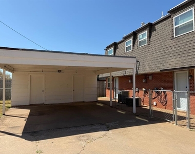 2616 Elwood Drive - Photo Thumbnail 9