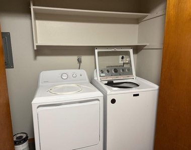 2616 Elwood Drive - Photo Thumbnail 8