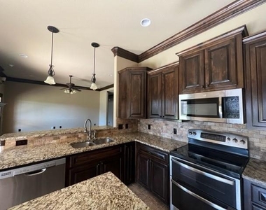4725 Big Bend Trail - Photo Thumbnail 7