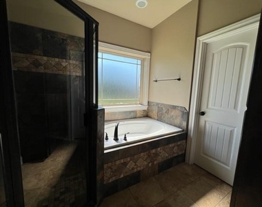 4725 Big Bend Trail - Photo Thumbnail 12