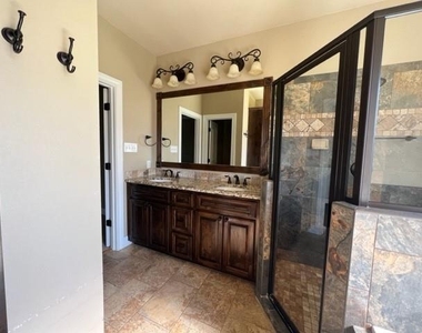 4725 Big Bend Trail - Photo Thumbnail 11