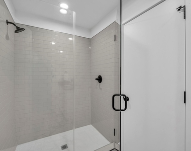 5806 Bryan Parkway - Photo Thumbnail 25