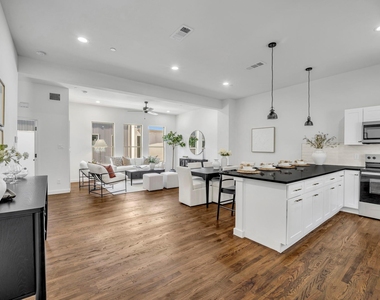 5806 Bryan Parkway - Photo Thumbnail 11