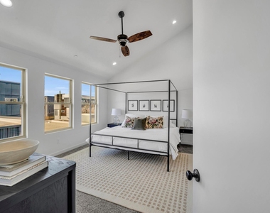 5806 Bryan Parkway - Photo Thumbnail 15