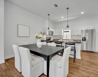 5806 Bryan Parkway - Photo Thumbnail 32