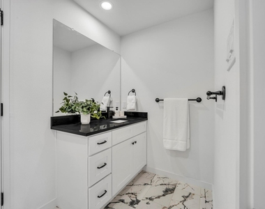 5806 Bryan Parkway - Photo Thumbnail 22