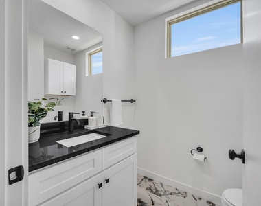 5806 Bryan Parkway - Photo Thumbnail 14