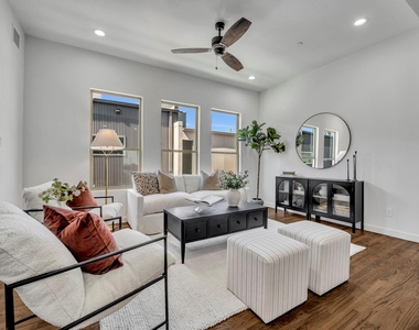 5806 Bryan Parkway - Photo Thumbnail 5