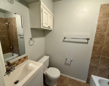 12003 Windmill Drive - Photo Thumbnail 9
