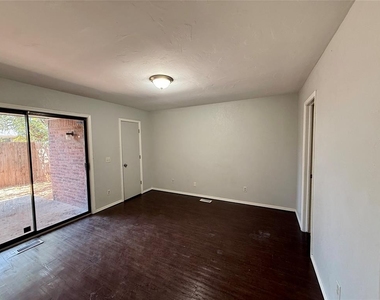 12003 Windmill Drive - Photo Thumbnail 5