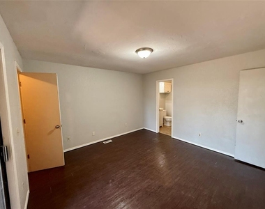 12003 Windmill Drive - Photo Thumbnail 6
