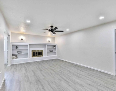 512 Morgan Drive - Photo Thumbnail 21