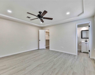 512 Morgan Drive - Photo Thumbnail 23