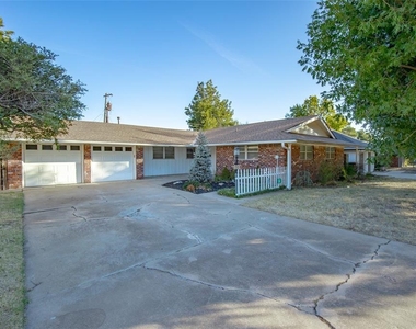 2321 Nw 48th Street - Photo Thumbnail 24