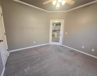 25 Nw 155th Street - Photo Thumbnail 6