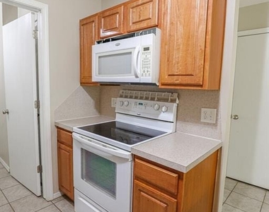 2705 Nw 187th Terrace - Photo Thumbnail 7