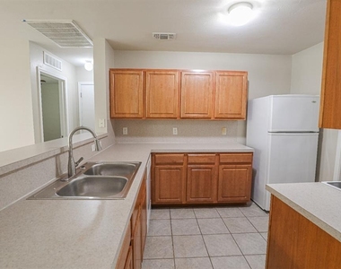 2705 Nw 187th Terrace - Photo Thumbnail 6
