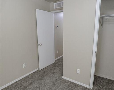 2705 Nw 187th Terrace - Photo Thumbnail 22
