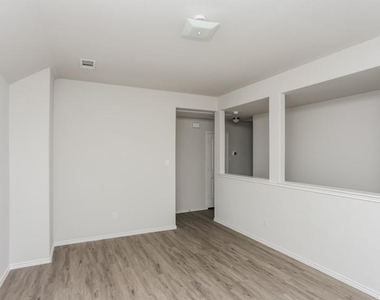 3905 Job Drive - Photo Thumbnail 9