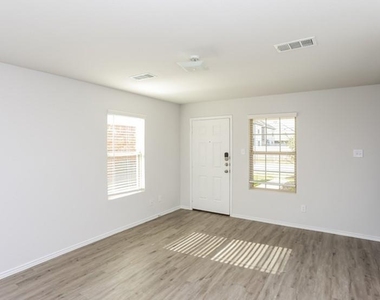 3905 Job Drive - Photo Thumbnail 4